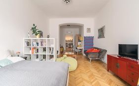 Bright&Spacious Loft With Basilica View